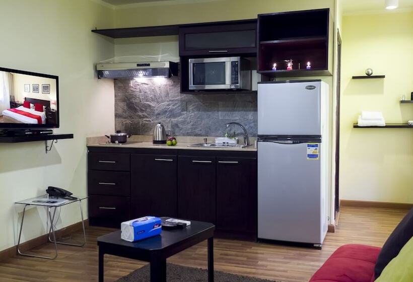 سوییت خانوادگی, Newcity Hotel & Suites