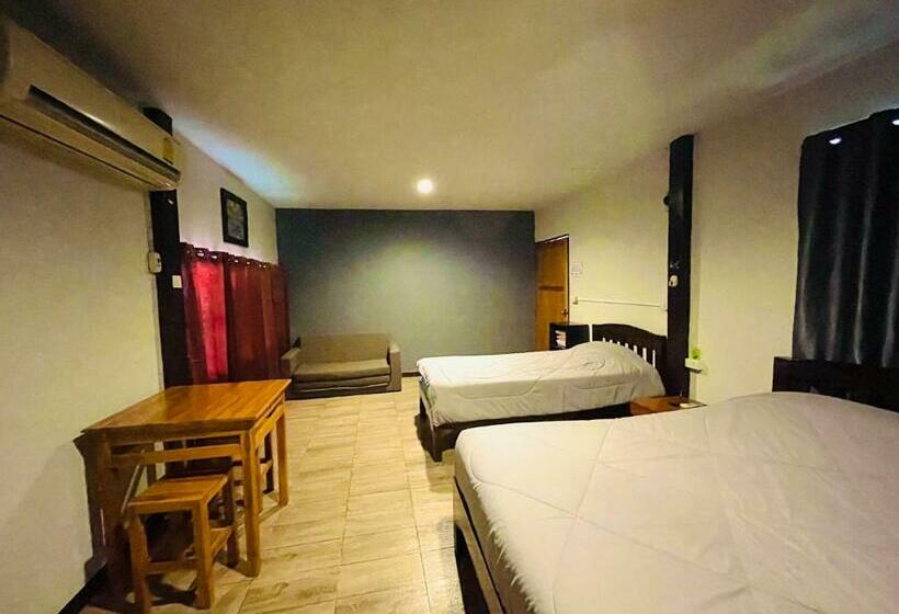 اتاق استاندارد, Chiang Dao Hostel