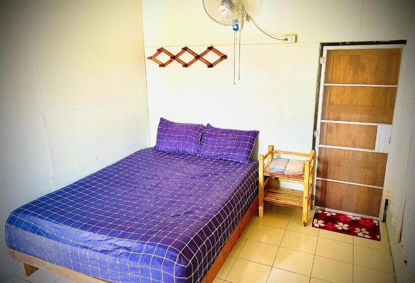 اتاق استاندارد با بالکن, Chiang Dao Hostel