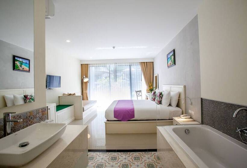 اتاق لوکس با چشمانداز استخر, Hula Hula Resort, Ao Nang  Sha Extra Plus