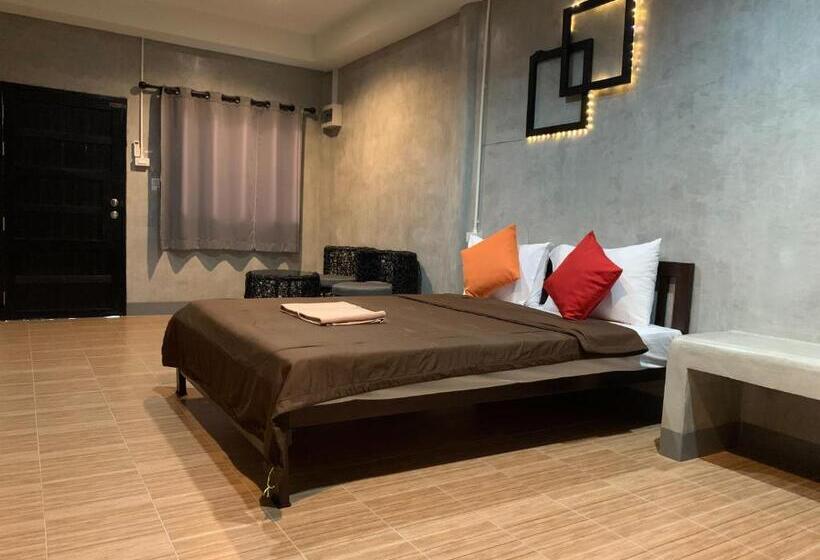 이코노미 룸, The Loft @chiangrai
