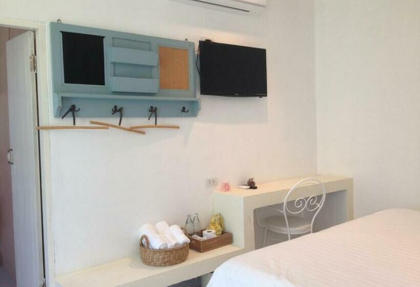 اتاق لوکس با بالکن, Nai Suan Bed And Breakfast