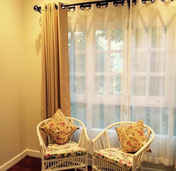 سوئیت با بالکن, Nai Suan Bed And Breakfast