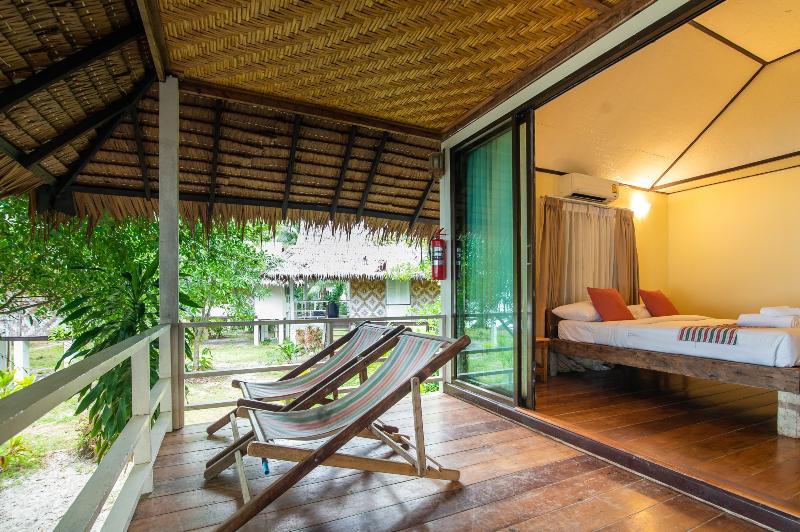 바다 전망 스탠다드 방갈로, Pawapi Beach Resort Koh Mook