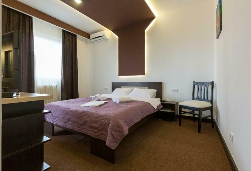 اتاق سوپریور, Oplenac
