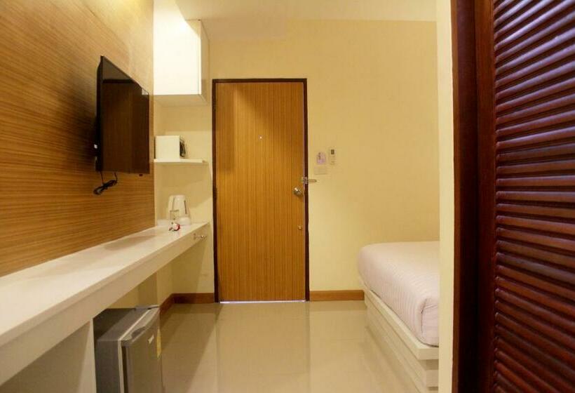스탠다드 룸 킹사이즈 침대, The Little Nest Phuket