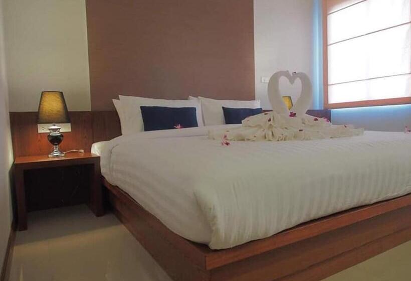디럭스 룸, The Little Nest Phuket