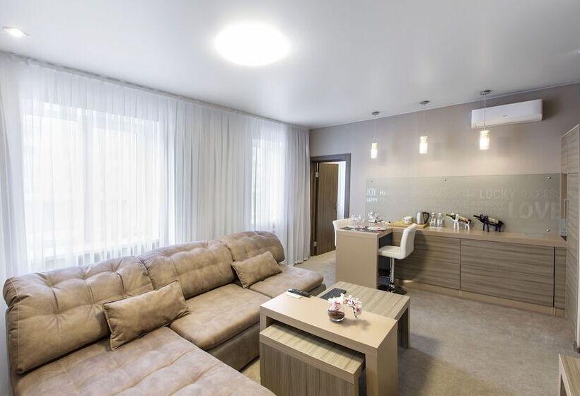 이그제큐티브 스위트, Kamarooms Business Hotel & Spa