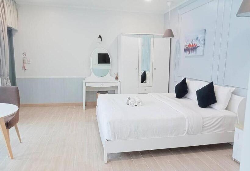 Полулюкс, La Riva Boutique
