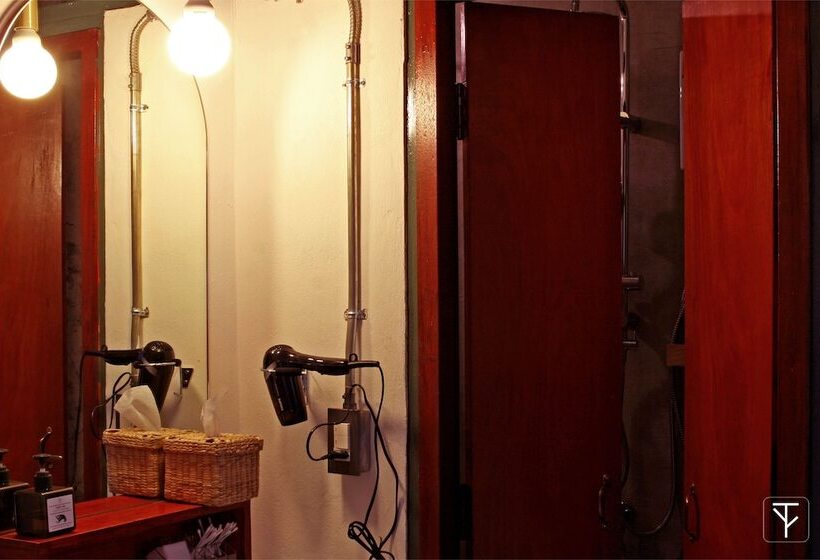 Quarto Estandar Individual, T Boutique Hostel   Hua Lamphong