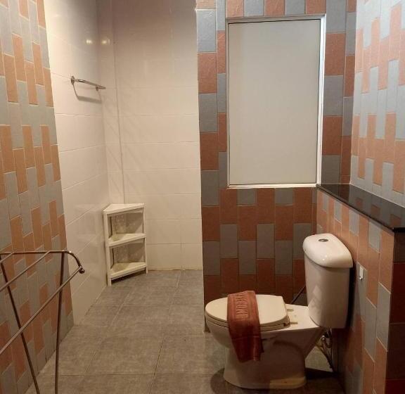 חדר דלוקס, Waterside Resort