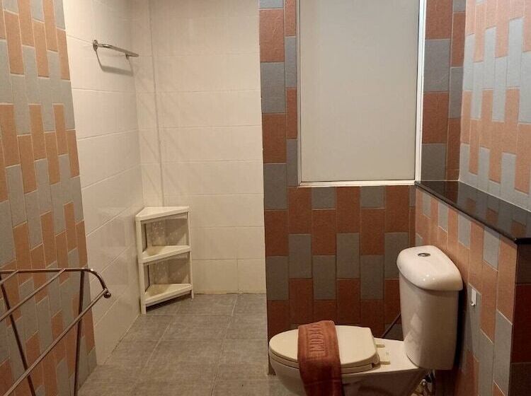 חדר דלוקס, Waterside Resort