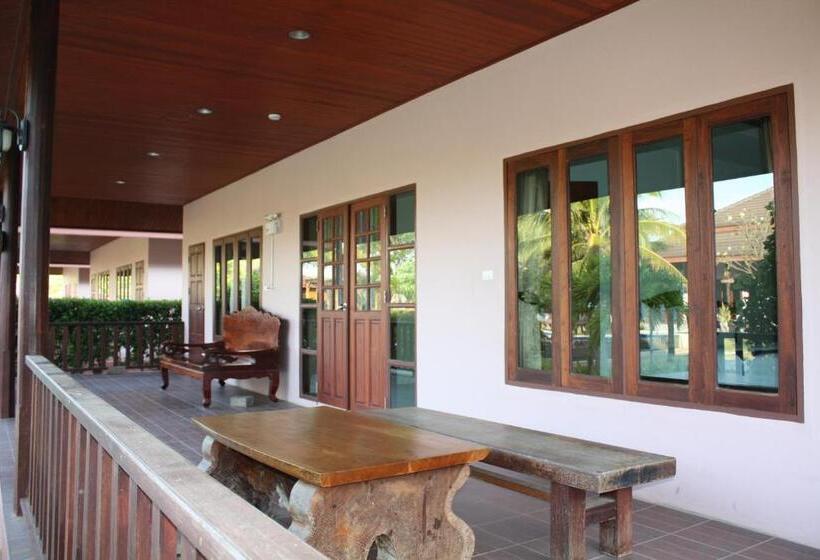Дом 3 Спальни, Waterside Resort