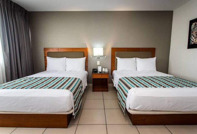 Номер Стандарт, Costa Del Sol Wyndham Pucallpa