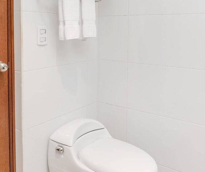 Полулюкс, Costa Del Sol Wyndham Pucallpa