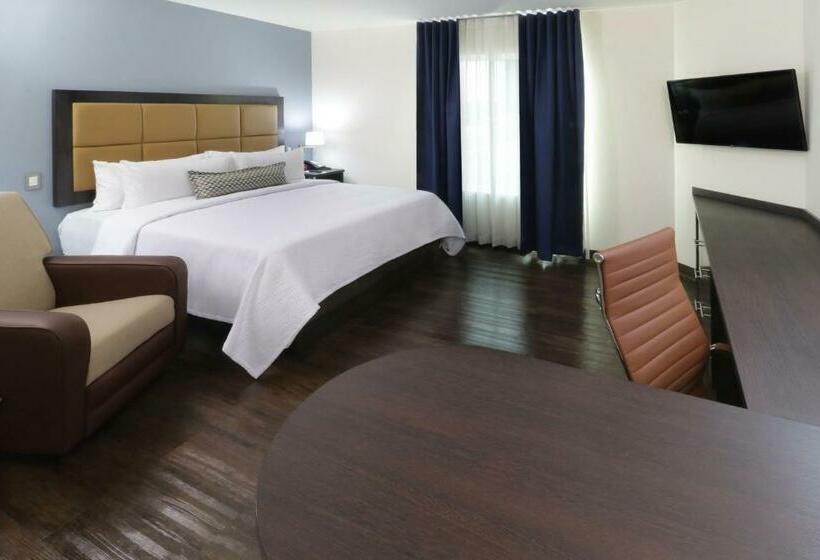 キングサイドベッドのスタンダードワンルーム, Candlewood Suites Celaya By Ihg