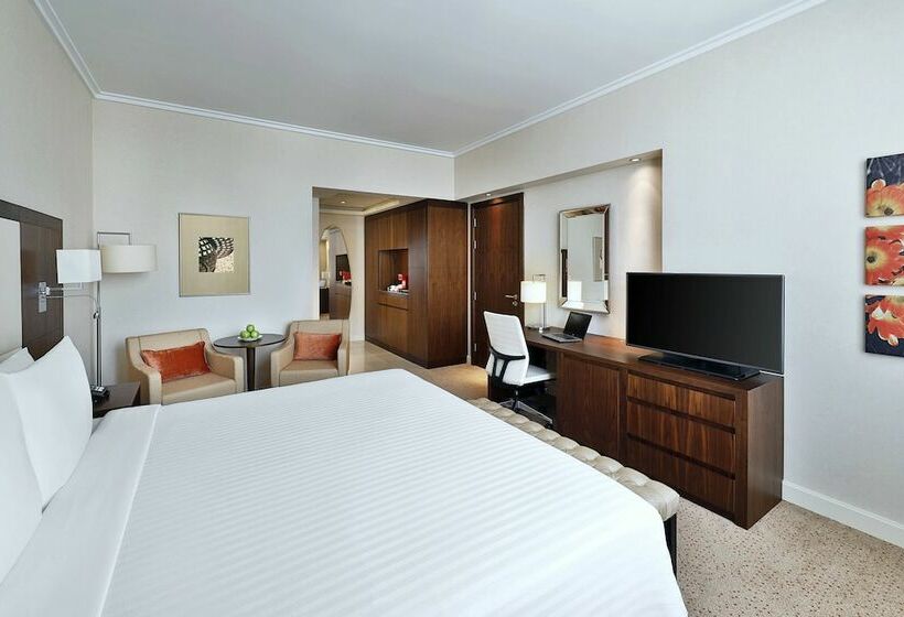 Номер Deluxe, Courtyard By Marriott Riyadh Olaya