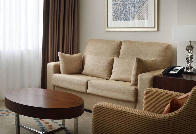 Полулюкс, Courtyard By Marriott Riyadh Olaya