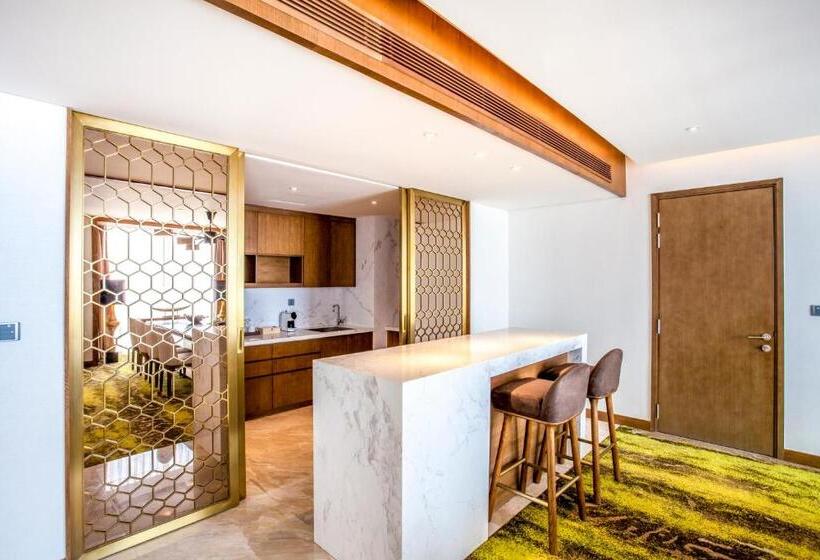 带大床的套房, Crowne Plaza Vientiane, An Ihg