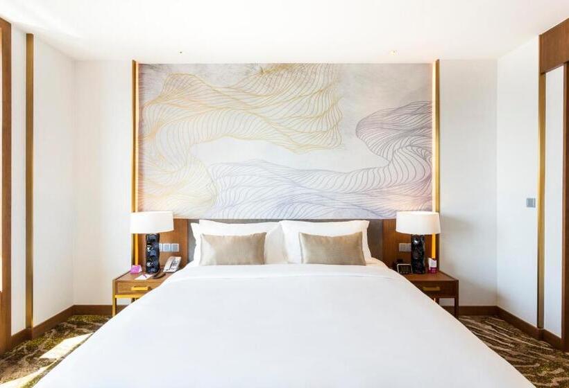 带大床的套房, Crowne Plaza Vientiane, An Ihg