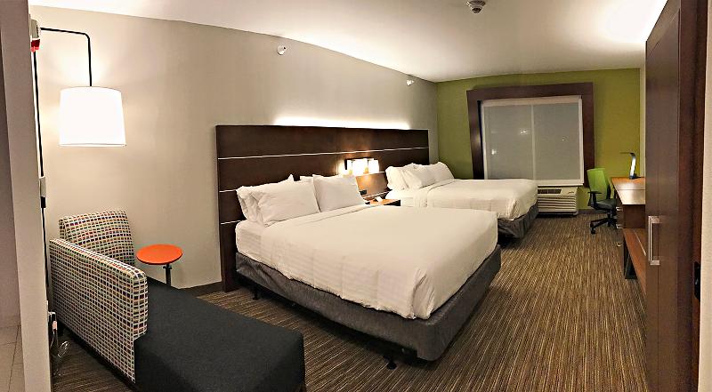 身障者適用スタンダードルーム, Holiday Inn Express & Suites   Rantoul, An Ihg