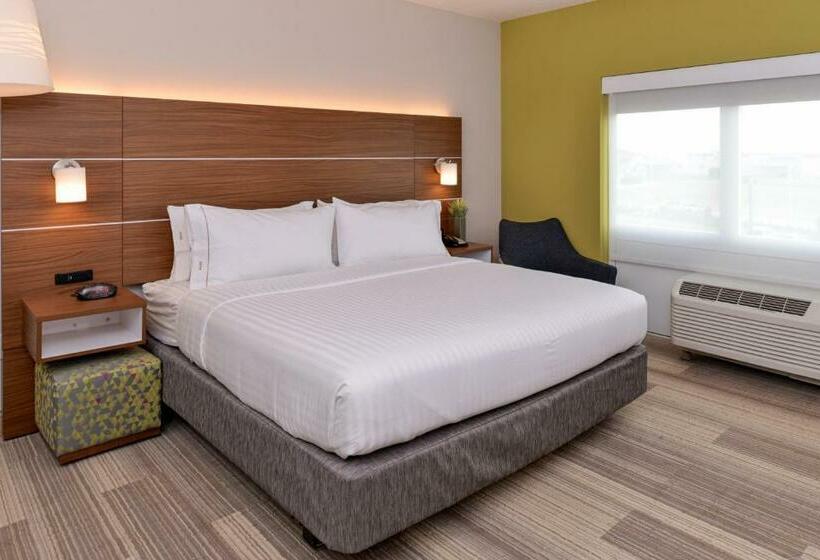 Номер Стандарт Кровать Кинг Адаптированный для Инвалидов, Holiday Inn Express & Suites   St. Petersburg   Madeira Beach, An Ihg