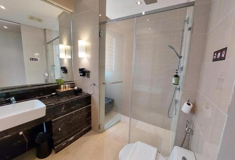Executive-sviitti, Olive Tree
