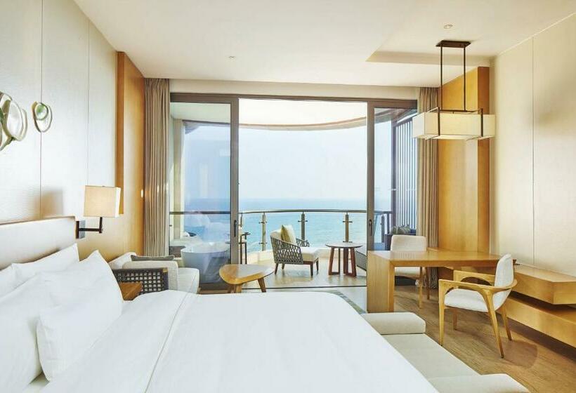 Номер Deluxe Вид на Море, The Westin Shimei Bay Resort