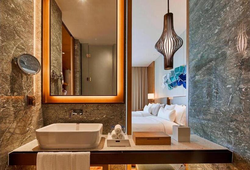 Номер Deluxe Вид на Сад, The Westin Shimei Bay Resort