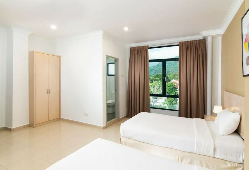 Апартаменты Deluxe 2 Спальни, Golden View Serviced Apartment