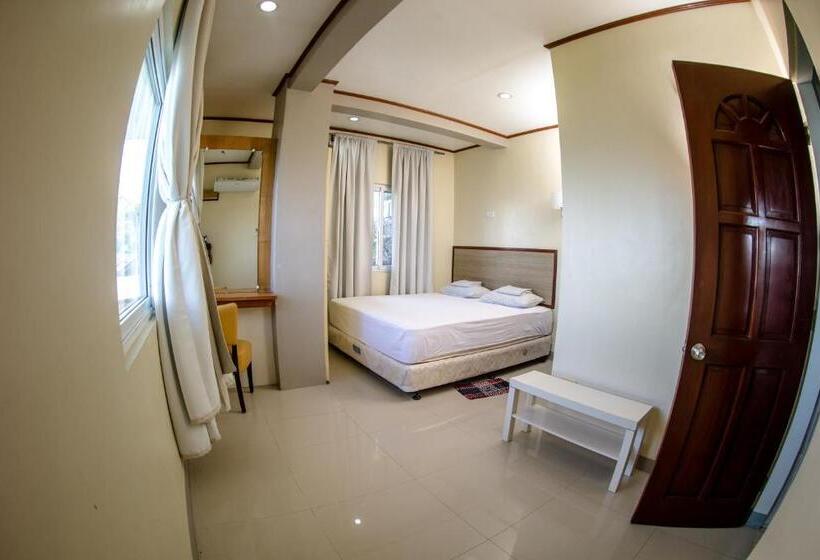带1个卧室的带阳台的公寓, Oslob Seafari Resort