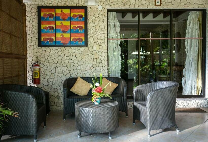 패밀리 방갈로, Dolphin House Resort Moalboal