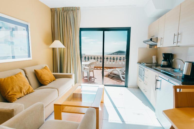 Studio Standard, Hollywood Mirage   Excel Hotels & Resorts