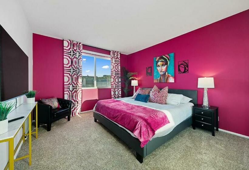 Apartamento 2 Dormitórios, Beverly Hills Chic 2 Bed 2bath With Patio And Parking 309