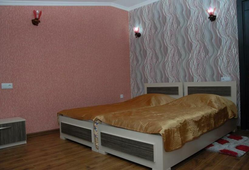 Quarto Estandar, Exotica