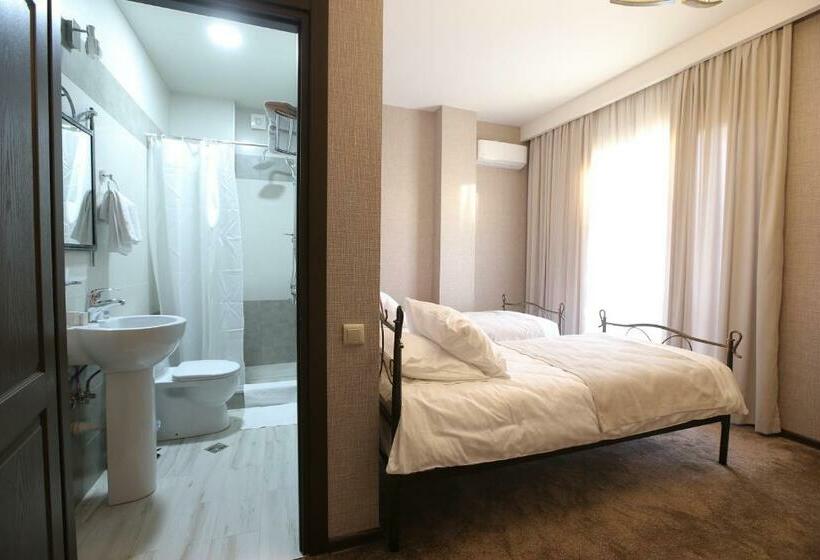 اتاق استاندارد, Golden Nugget Tbilisi