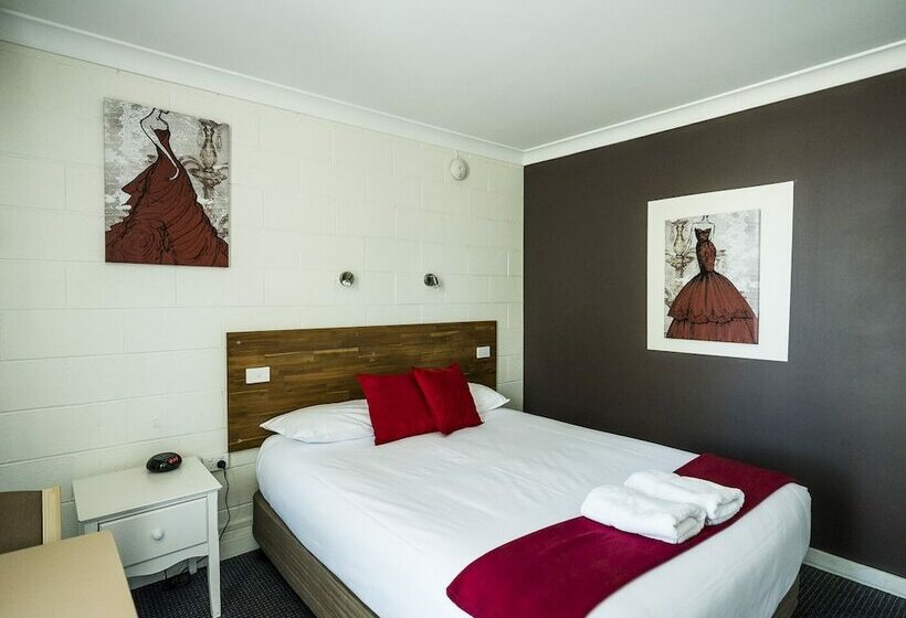 디럭스 룸, Plainsman Motel