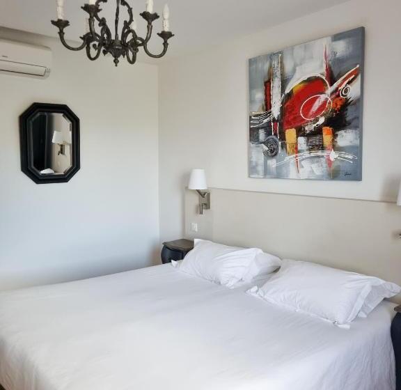 Номер Стандарт с Террасой Вид на Сад, Hôtel Villa Les Orangers