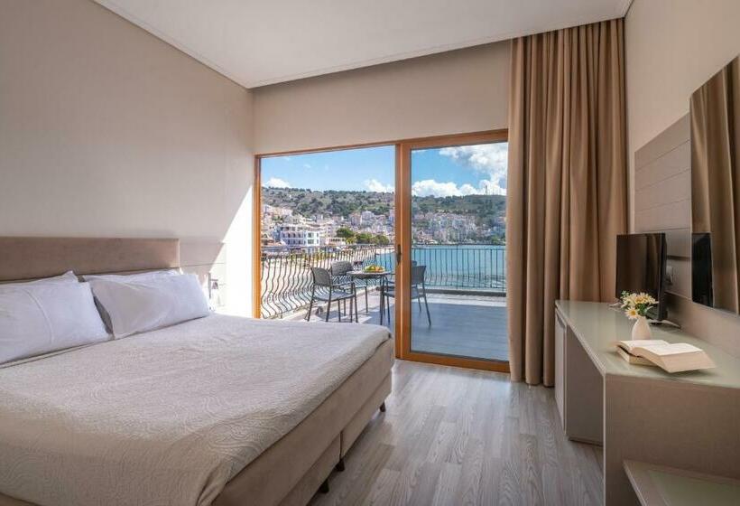 سوییت جونیور با چشم‌انداز دریا, Palma City