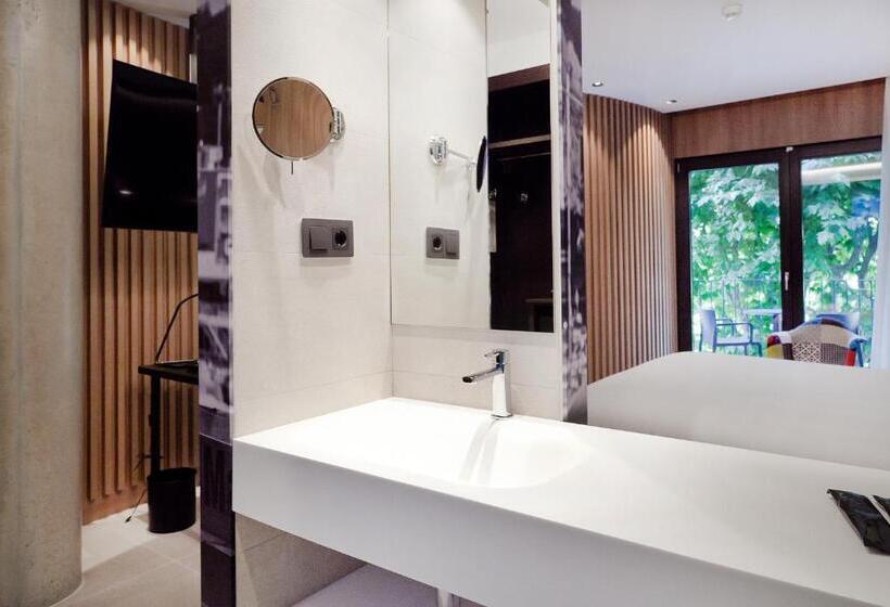 Habitación Superior, Vila Arenys