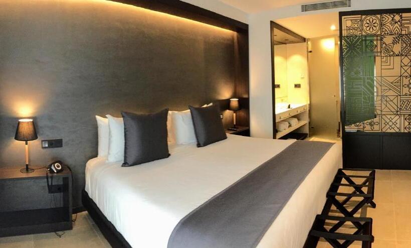 Suite, Vila Arenys