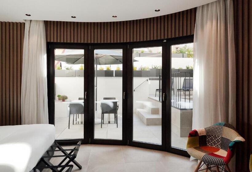 اتاق لوکس, Vila Arenys