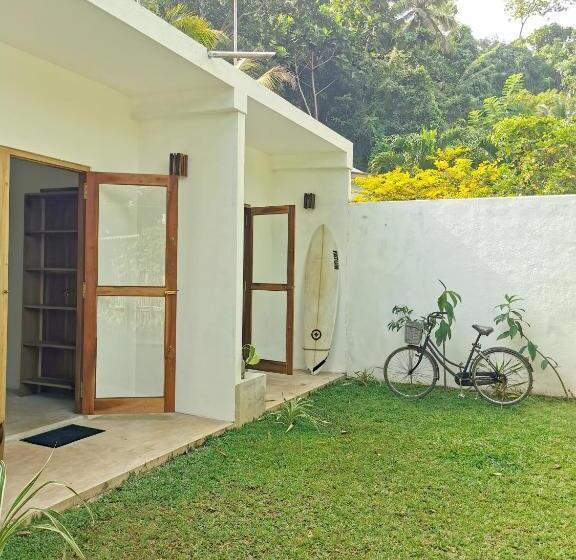 Номер Стандарт, Back Yard Madiha   Restaurant And Rooms