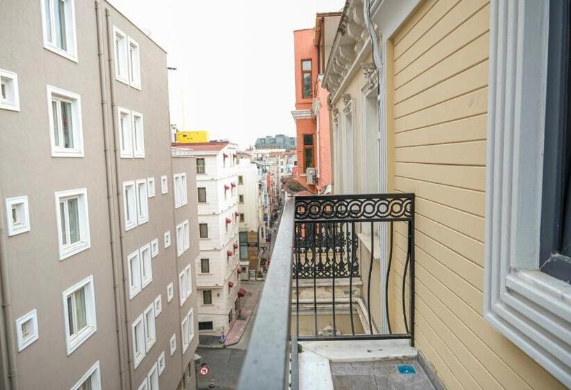 标准间带阳台, Yellow Mansion