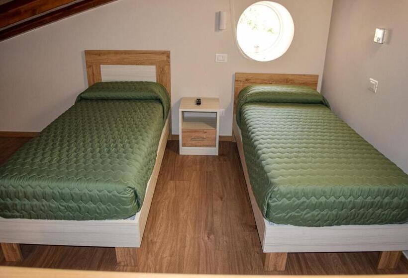 اتاق استاندارد چهار تخته, L Antica Fontana   Casa Vacanze B&b