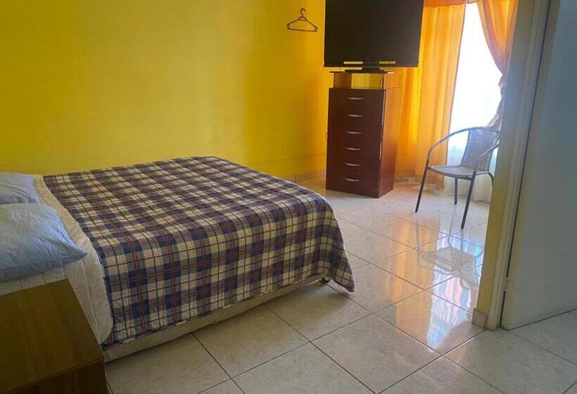 اتاق استاندارد, Hostal Uribe