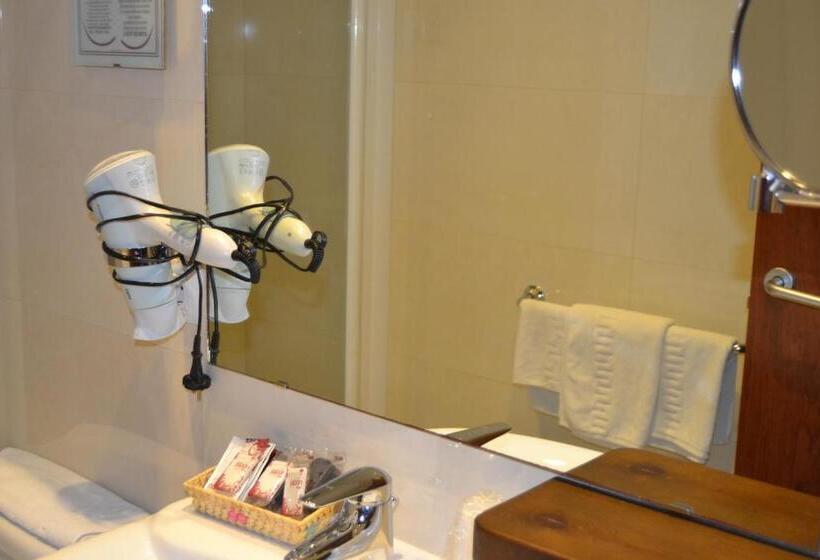 スタンダードトリプルルーム, Hostal Al Andalus