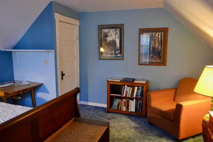 Номер Economy, Eugene Lodge And International Hostel