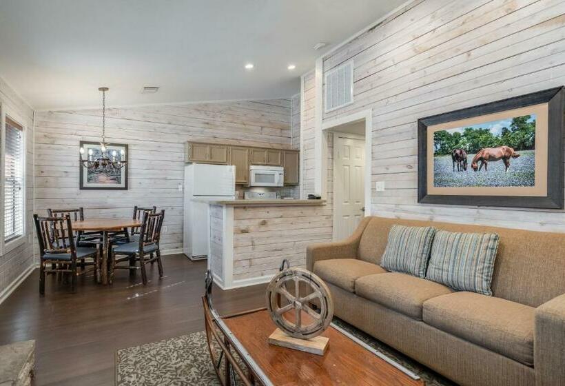 Вилла 2 Спальни, Holiday Inn Club Vacations Piney Shores Resort At Lake Conroe