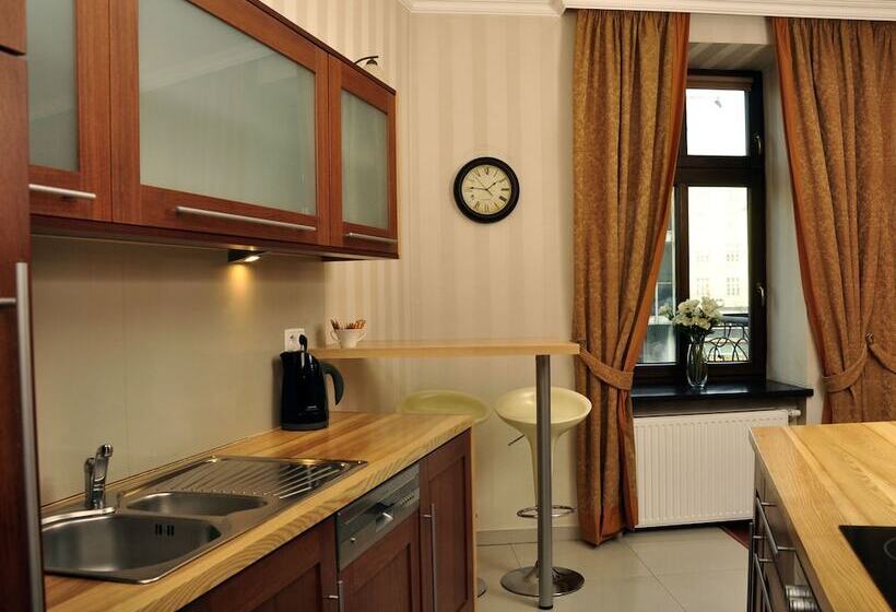 آپارتمان لوکس 2 خوابه, Sleepwalker Boutique Suites